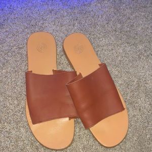 Brown leather urban outfitter mule style sandal